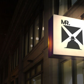 Логотип для отеля mr X