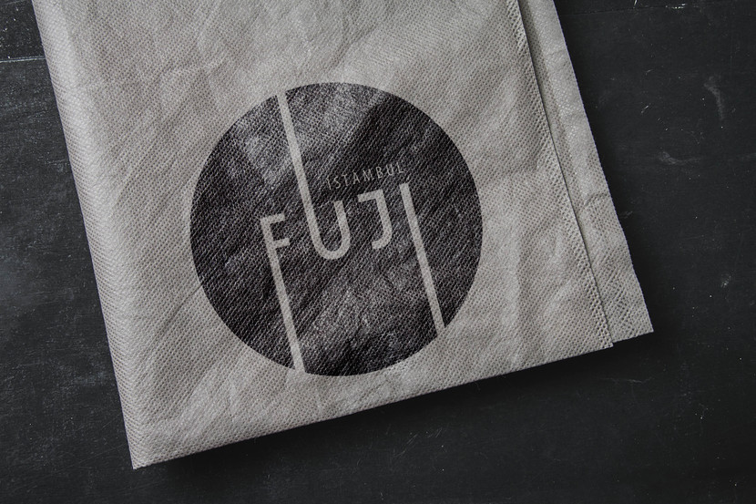 + - Создание логотипа для ресторана паназиатской кухни "Fuji"