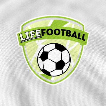 Логотип для детской школы футбола "LifeFootball"