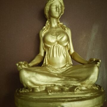 Статуэтка девушки