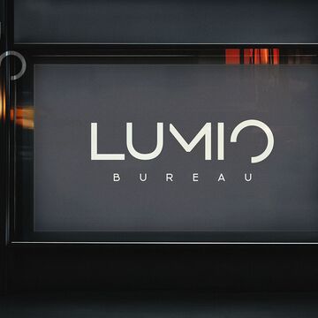 LUMIO логотип и фирменный стиль бюро светодизайна
