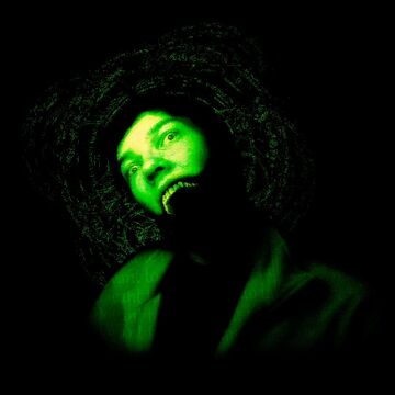 Аватарка в стиле обложки альбома Marilyn Manson "Holy Wood"