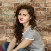Анна Гув