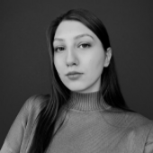 Полина Комисаренко