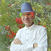 Нур Фролов