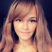 Яна Ощепкова